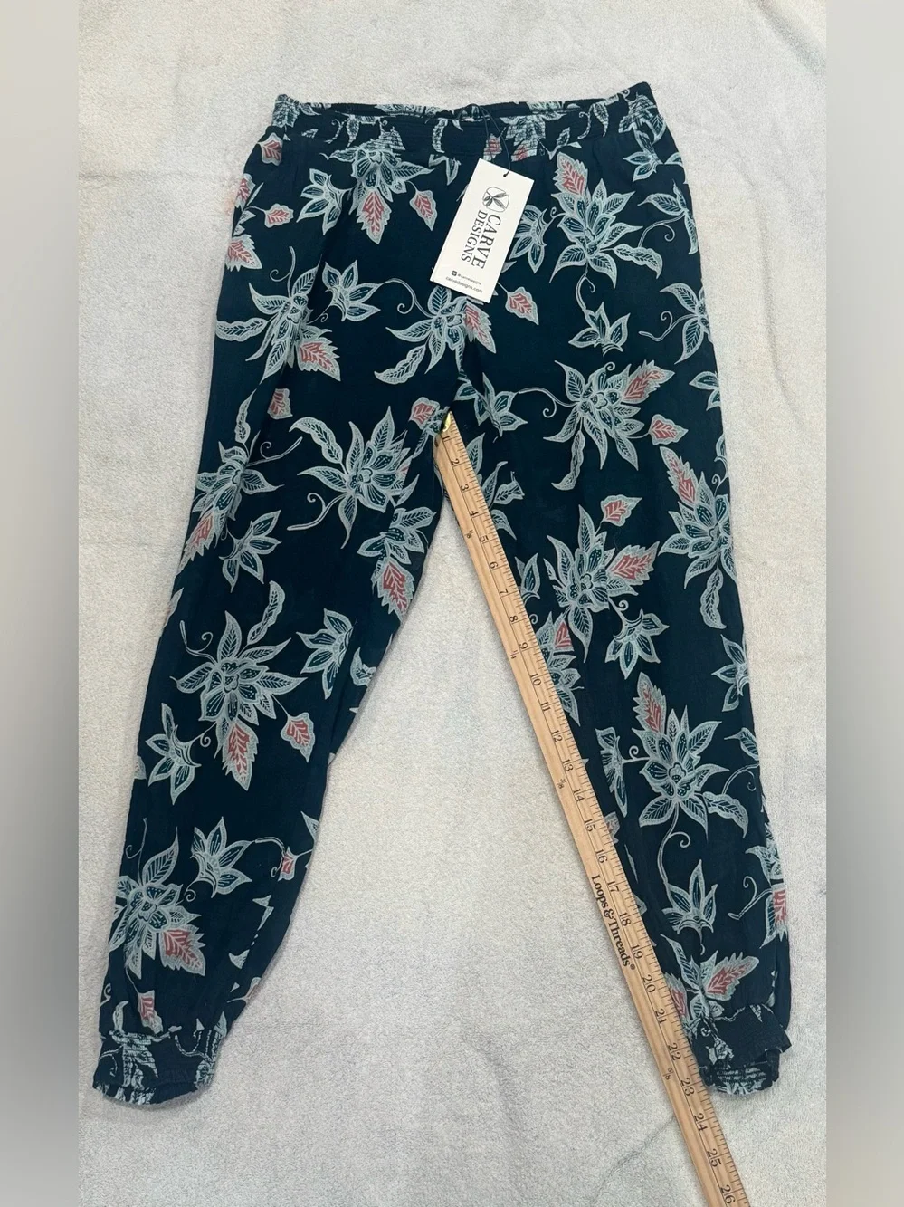 Carve Designs sit pants